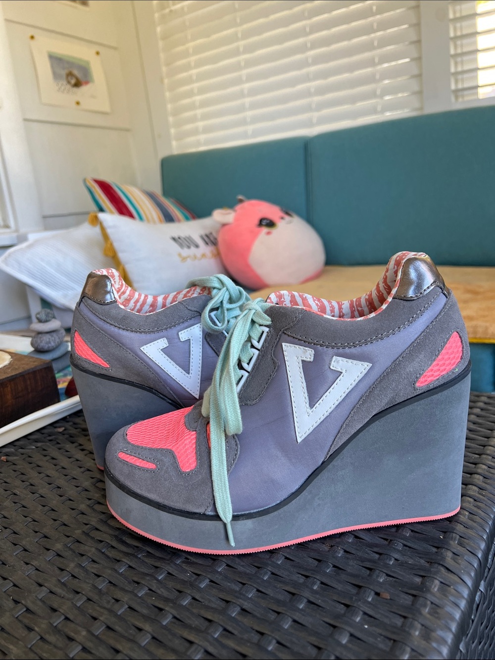 Vintage Volatile Kicks gray platform
Sneakers 1990/Y2K size 8.